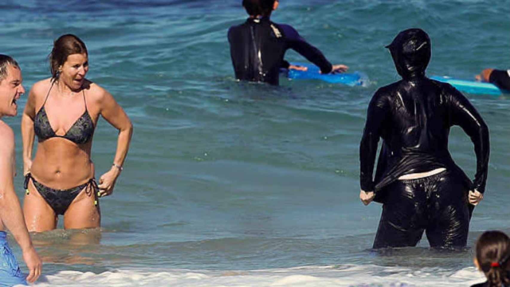Hay que prohibir el burka musulman como lo hizo Francia Actualidad_147999836_13314277_1706x960