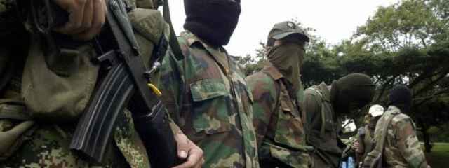 Un policía muerto y cinco heridos en un triple ataque de disidentes de las FARC